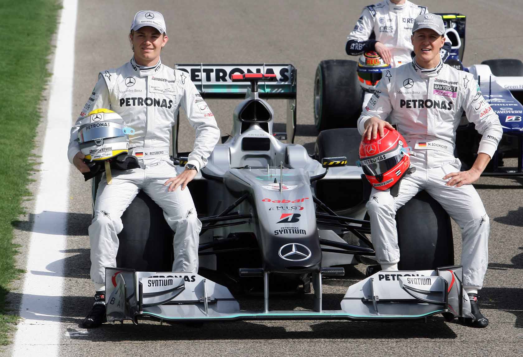 Motorsports / Formula 1: World Championship 2010, GP of Bahrain, 03 Michael Schumacher (GER, Mercedes GP Petronas),   04 Nico Rosberg (GER, Mercedes GP Petronas),  *** Local Caption *** +++ www.hoch-zwei.net +++ copyright: HOCH ZWEI +++